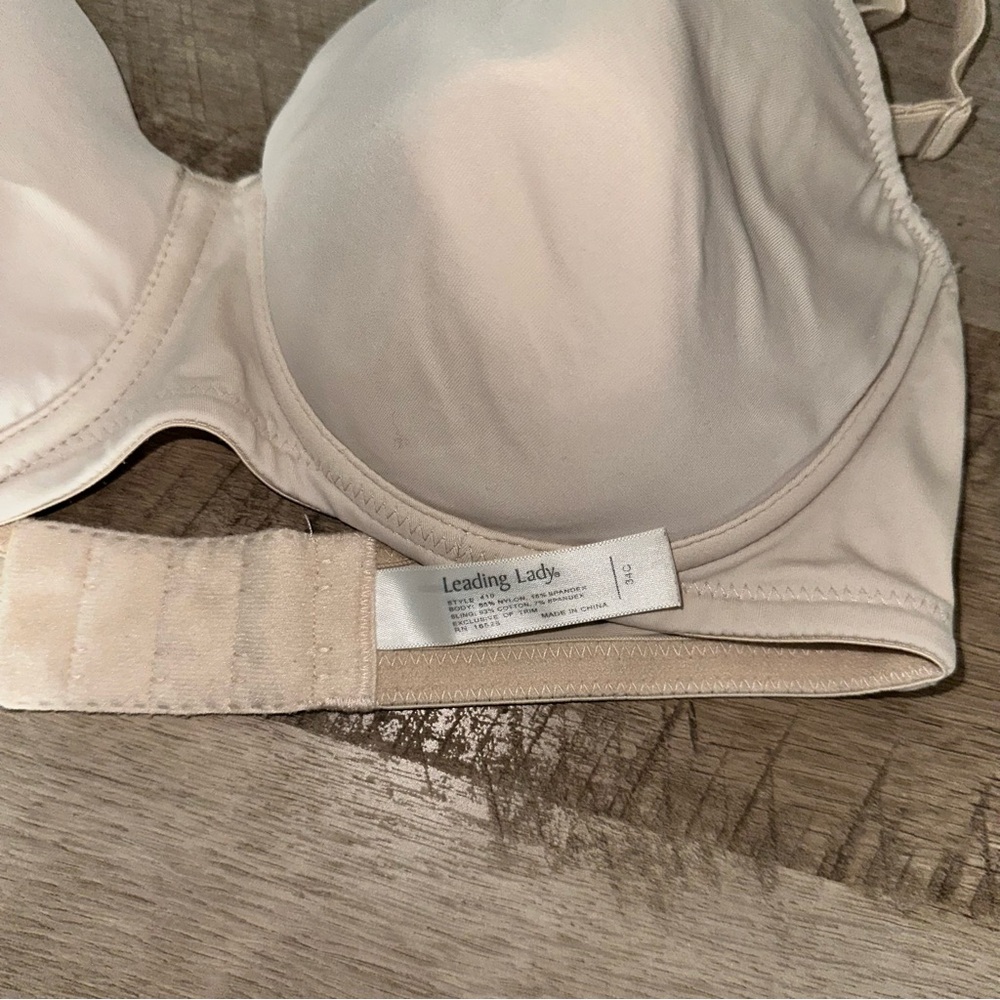 HOST PICK!!!! Nursing bra Leading Lady padded 34C/wire - Picture 4 of 4